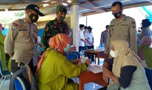 Sukseskan Vaksinasi Merdeka, Wakapolres Gowa Pantau Vaksinasi Massal di Polsek Parangloe