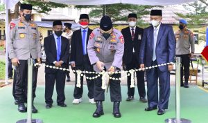 Kapolri Resmikan Gedung Baru Ponpes Assalam Sekaligus Tinjau Vaksinasi se-Jawa Barat