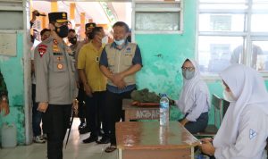 Kapolda Sulsel Hadiri Launching Road Show Vaksinasi Pelajar yang Digelar Dinas Pendidikan Kerja sama Polda Sulsel Di SMA 09 Makassar