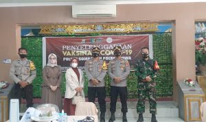 Waka Polres Gowa Cek Pelaksanaan Vaksinasi Massal di Gedung Serba Guna Tumanurung Adi Jaya Gowa