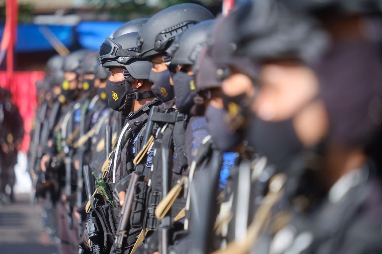 Kapolda Sulsel Lepas Pemberangkatan 201 Personel Brimob Bantu Pengamanan PON XX di Papua